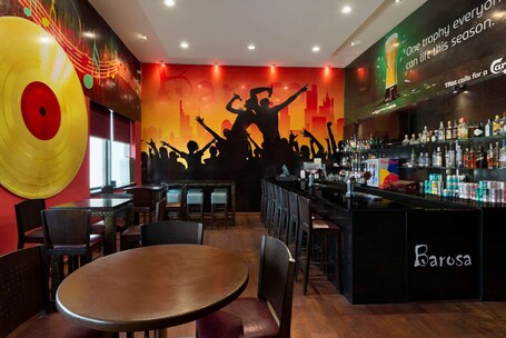 Ramada by Wyndham Abu Dhabi Downtown - Image 28