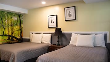 Standard Room, 2 Double Beds, Non Smoking, Private Bathroom (Dog Friendly) | Iron/ironing board, free WiFi, bed sheets, alarm clocks