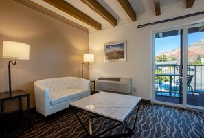 Premium Single Queen View