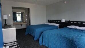 In-room safe, desk, free WiFi, bed sheets - Windjammer Motor Inn (Seaside Park)