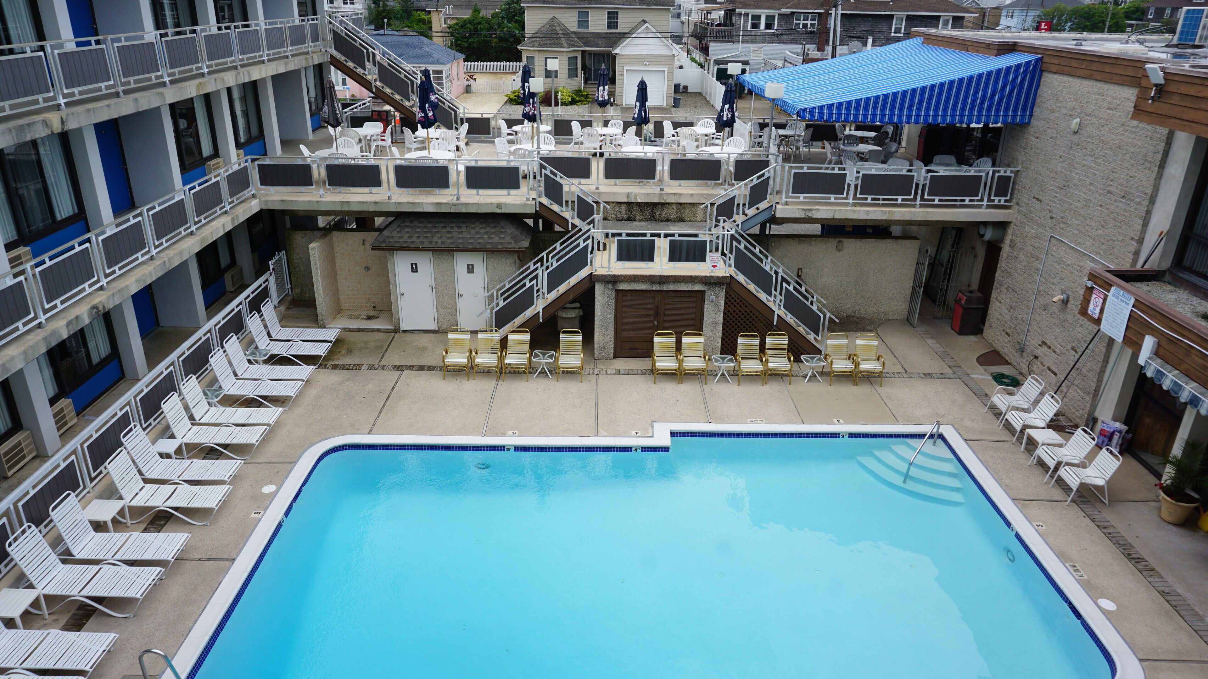 Alberca al aire libre por temporada 