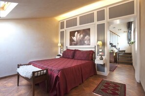 Junior Suite | Hypo-allergenic bedding, in-room safe, desk, free WiFi - OC Hotel (Rome)