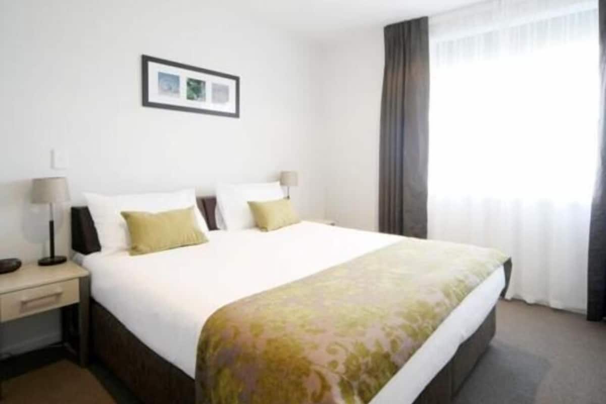 Schreibtisch, Bügeleisen/Bügelbrett, kostenloses WLAN, Bettwäsche