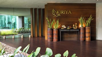 Couples treatment room(s), aromatherapy, deep-tissue massages