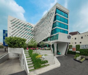 Exterior - LiT BANGKOK Hotel (Bangkok)