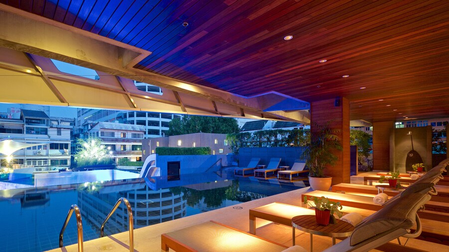 LiT BANGKOK Hotel