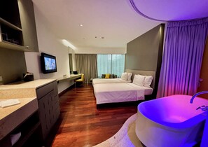 Superior Room (Extra Radiance Twin Room) | In-room safe, desk, laptop workspace, soundproofing - LiT BANGKOK Hotel (Bangkok)