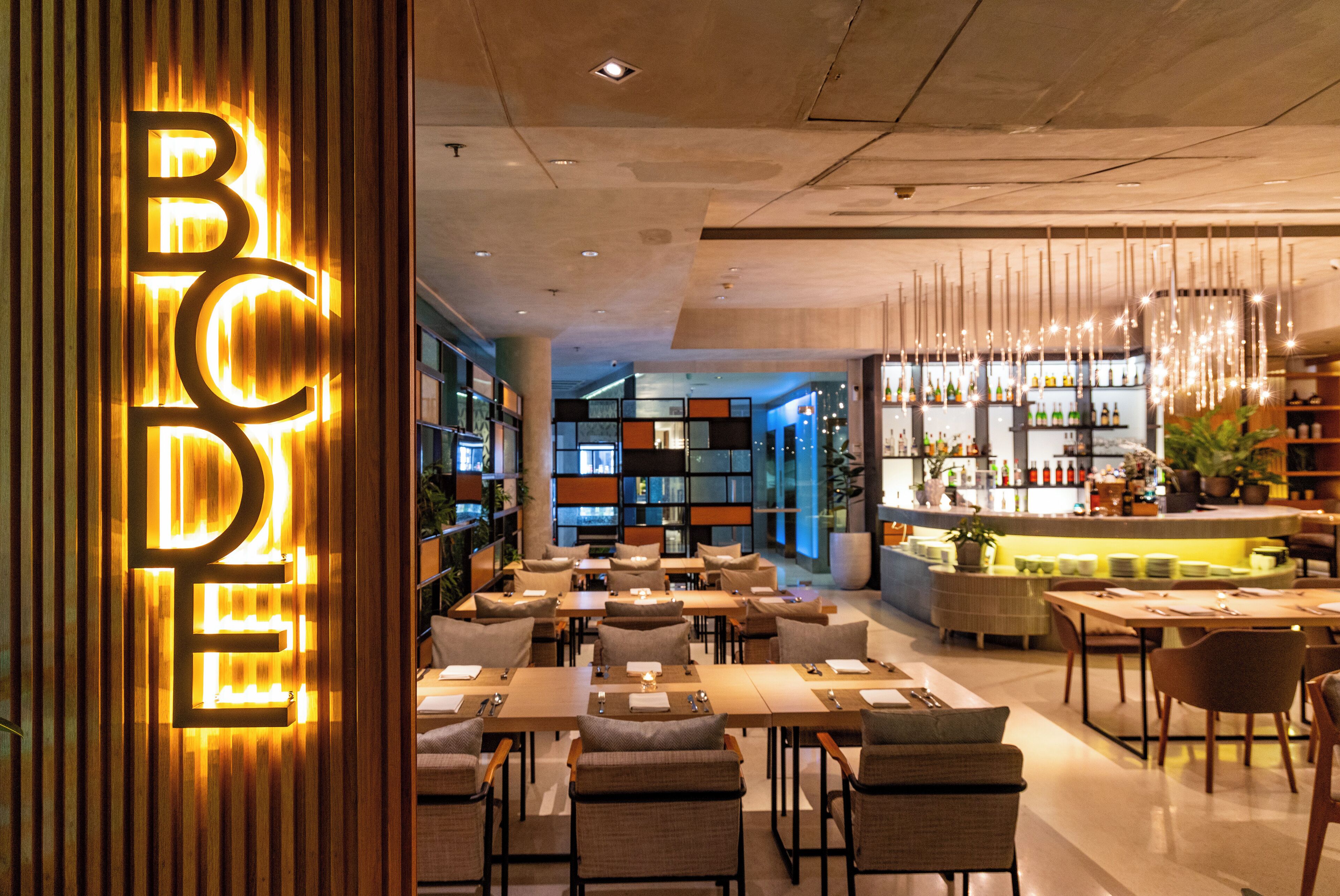 3 Restaurants, Frühstück, Mittagessen, Abendessen, internationale Küche