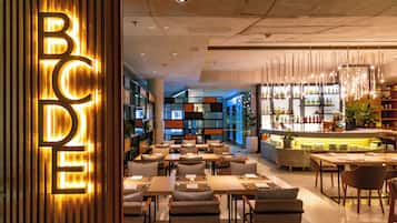 3 Restaurants, FrĂŒhstĂŒck, Mittagessen, Abendessen, internationale KĂŒche