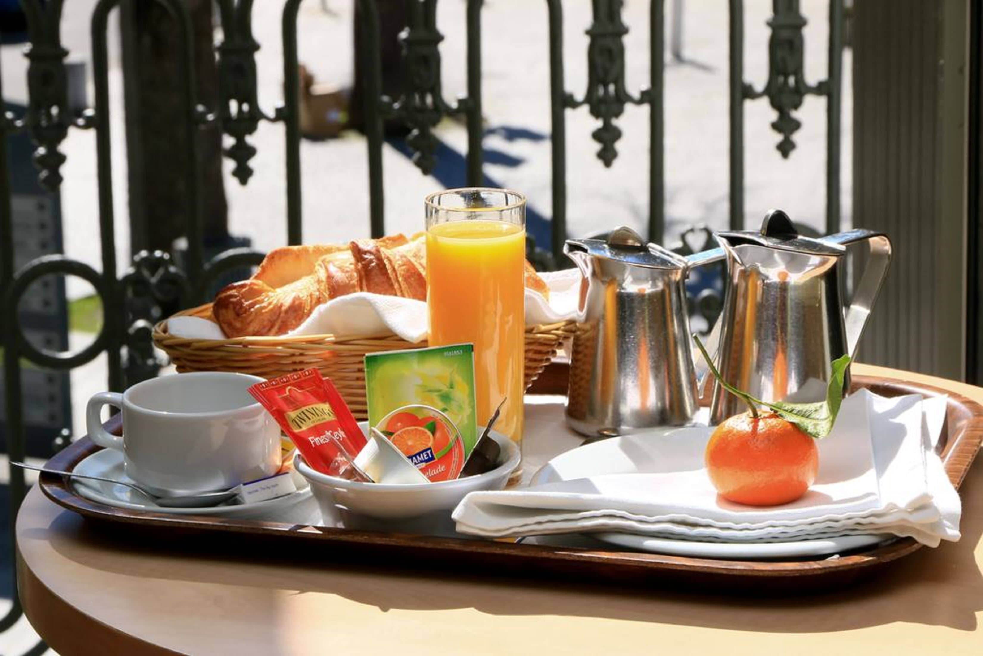 daily buffet breakfast (eur 12.00 per person)