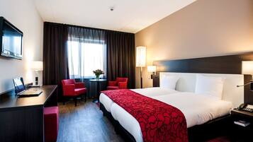 In-room safe, free WiFi, bed sheets