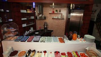 Petit déjeuner compris tous les jours