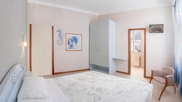 Desk, free cots/infant beds, rollaway beds, free WiFi