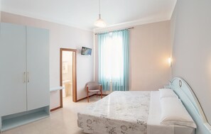 Desk, free cots/infant beds, rollaway beds, free WiFi