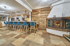 Bar (on property) - Hotel Salzburg (Saalbach-Hinterglemm)