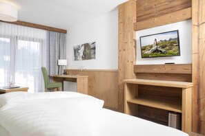 Kahden hengen deluxe-huone, 1 keskisuuri parisänky | Näkymä huoneesta