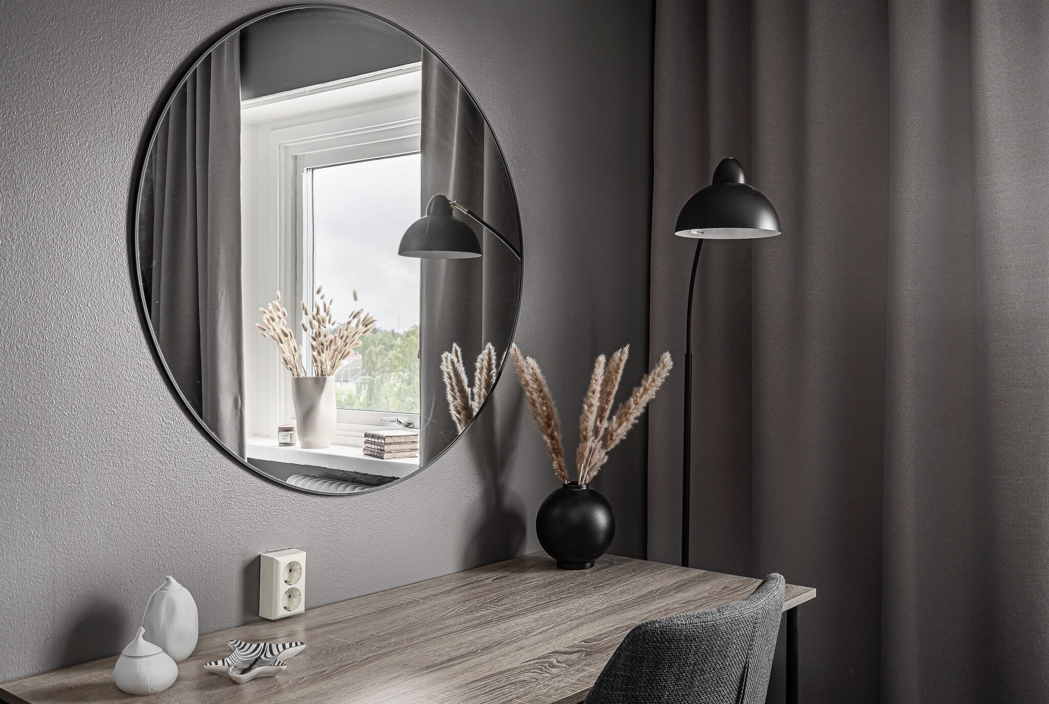 Eenpersoonskamer | Een bureau, gratis babybedden, gratis wifi, beddengoed