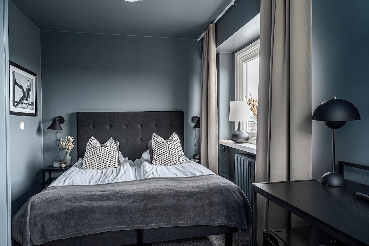 Economy Family Room (1 Double Bed 140 cm and 1 Bunk Bed in separate bedroom) | Desk, cribs (free), WiFi (free), bed sheets