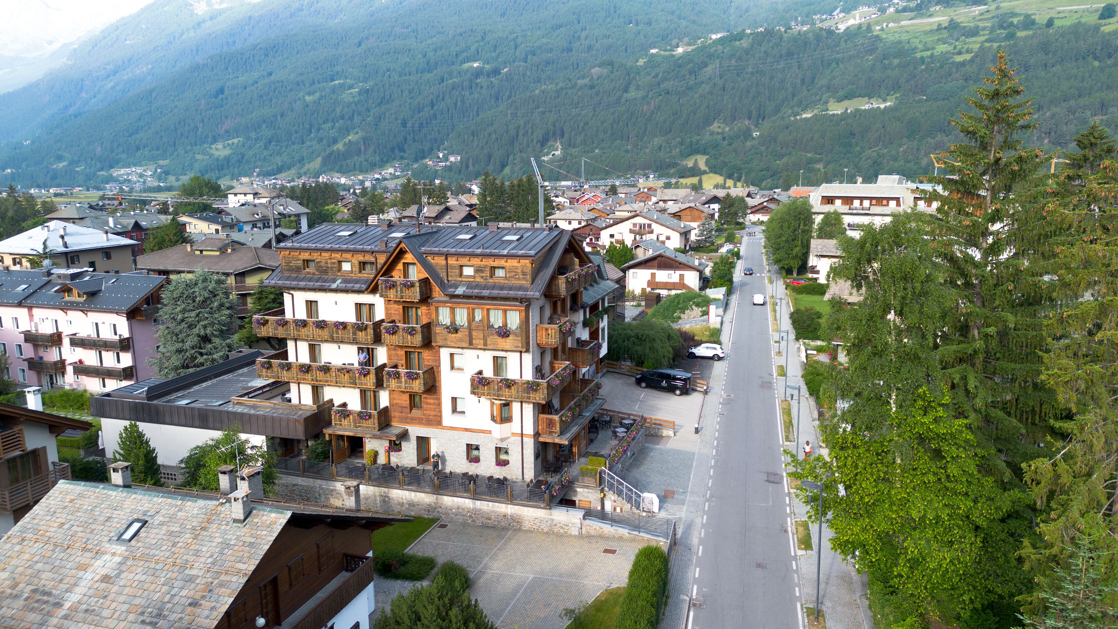 المنشأة من الخارج