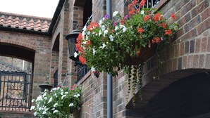 Exterior detail - The Exchange Coach House Inn (Brigg)