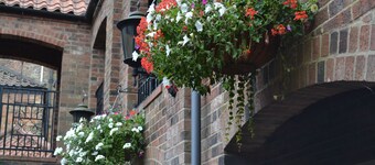 The Exchange Coach House Inn