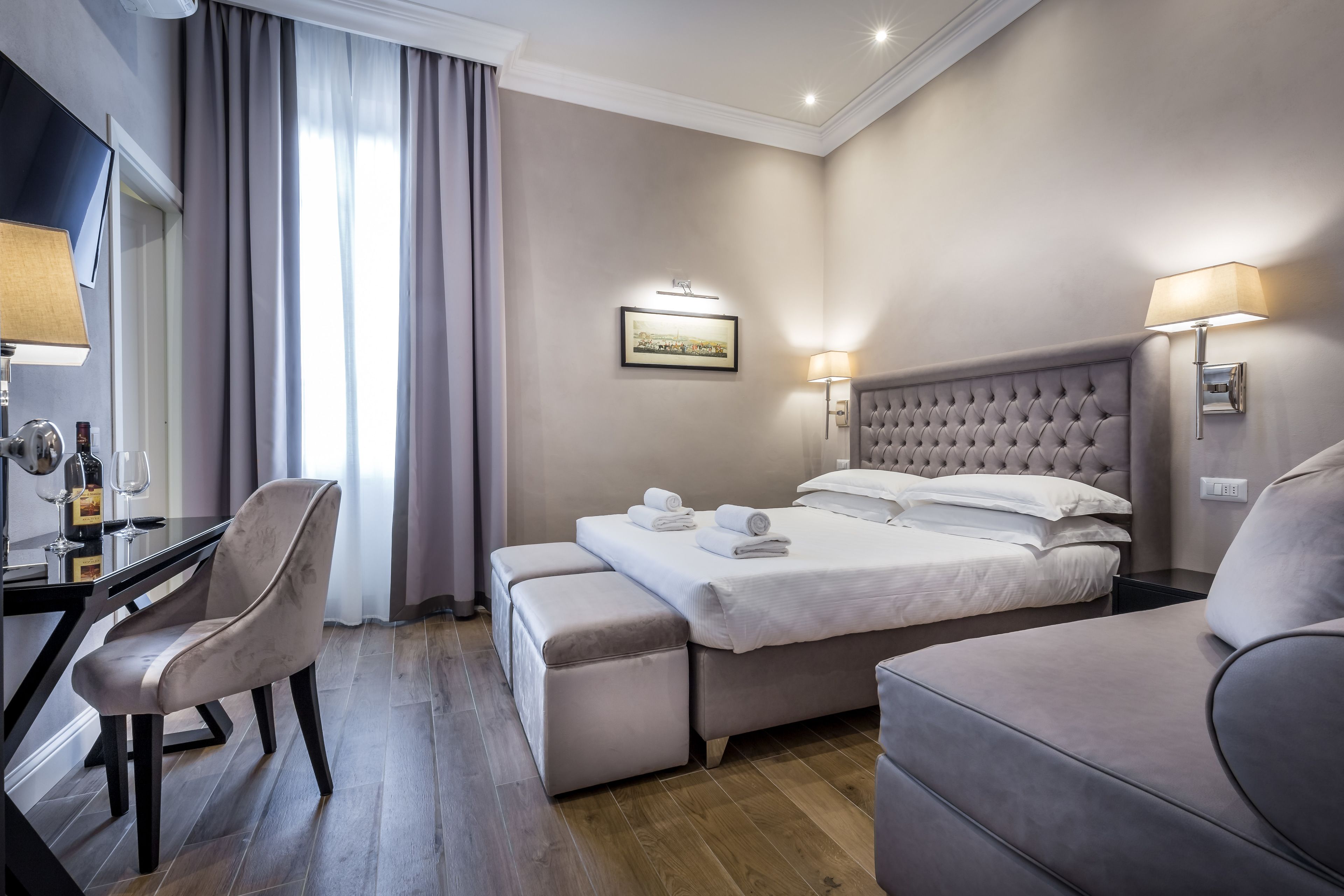 雙人房 | 高級寢具、羽絨被、迷你吧、房內夾萬