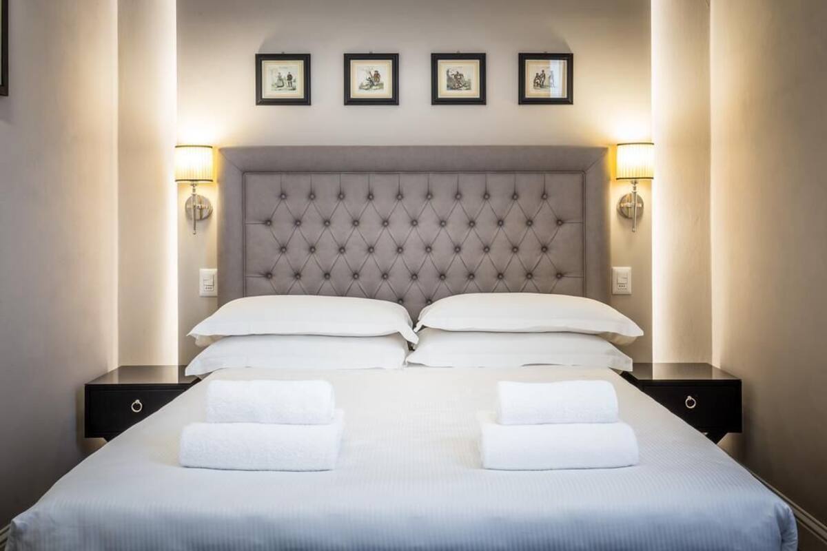 Premium bedding, down duvets, minibar, in-room safe