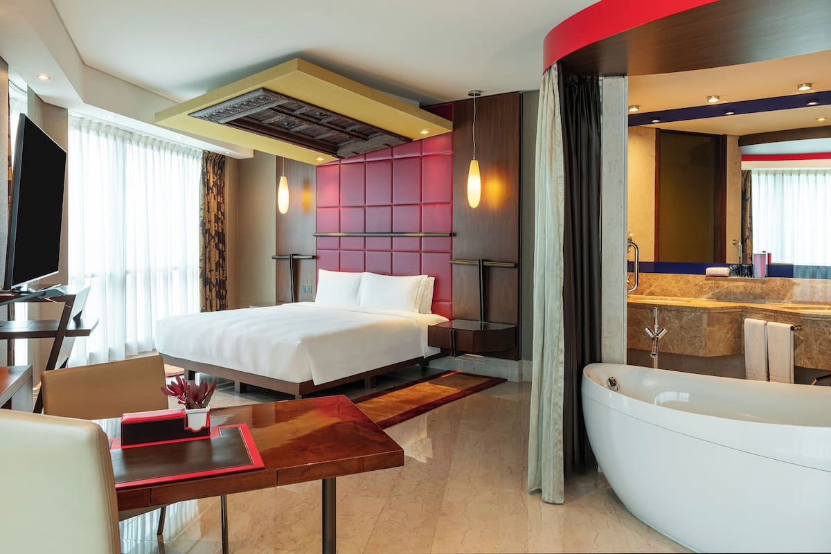 Ylelliset vuodevaatteet, Select Comfort -patjalliset sängyt, minibaari