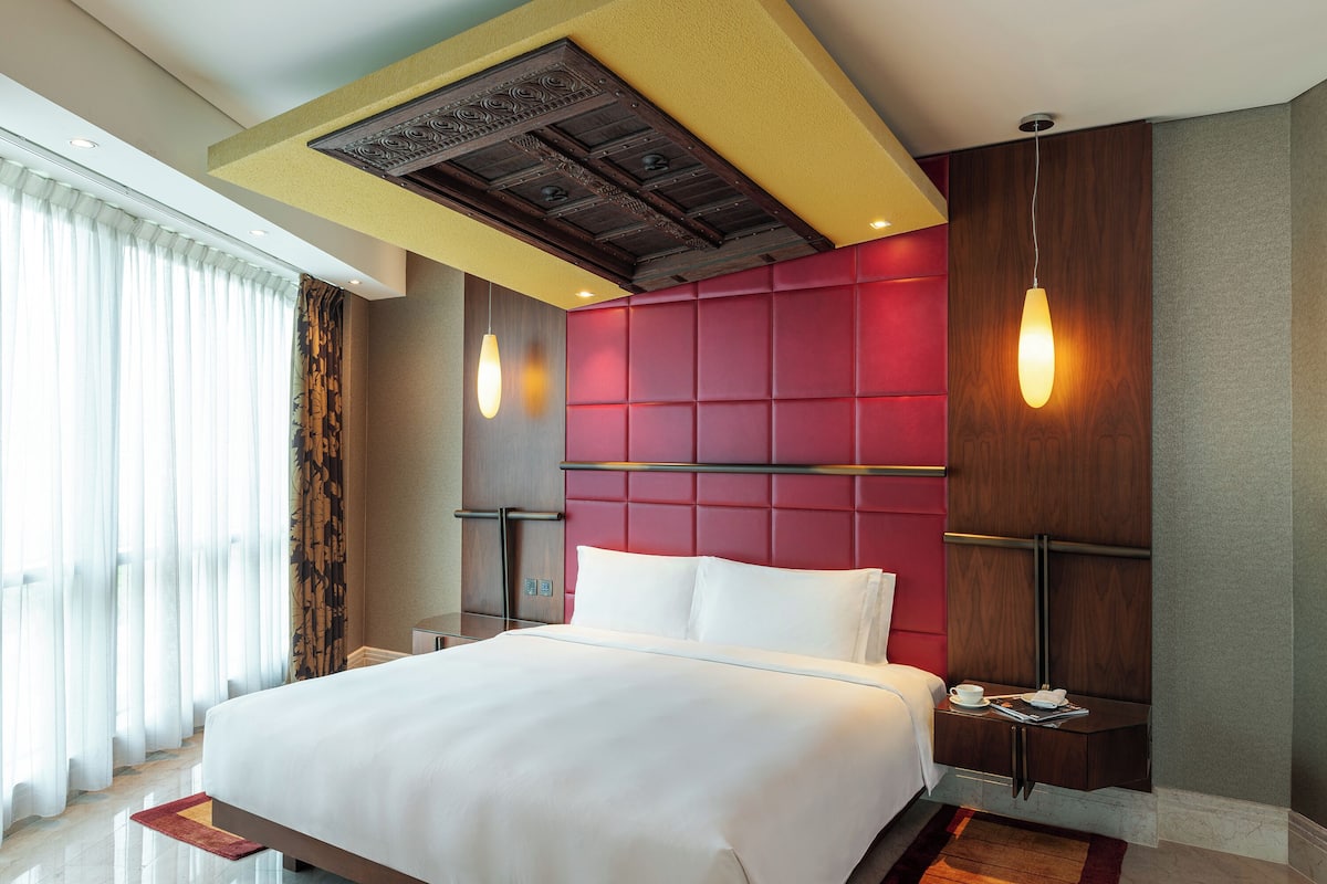 Ylelliset vuodevaatteet, Select Comfort -patjalliset sängyt, minibaari