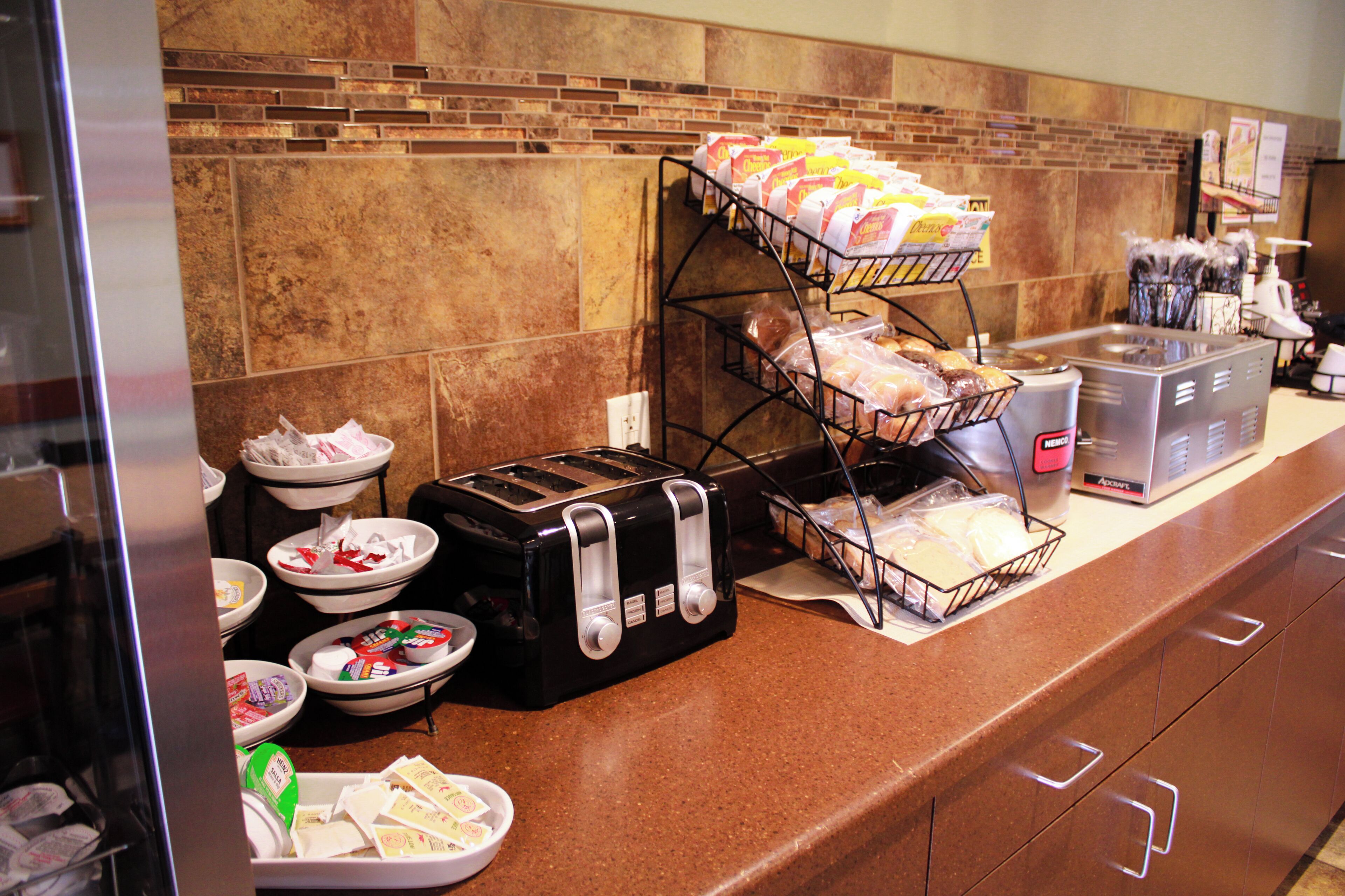 free daily continental breakfast