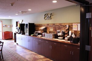 Free daily continental breakfast