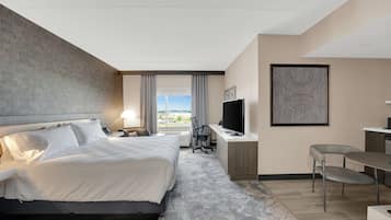 Deluxe Room, 1 King Bed