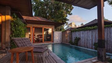 Grand Sunset Suite Pool Villa | Terrace/patio