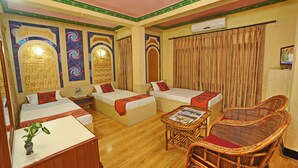 Chambre ( Garden Facing Triple With AC)