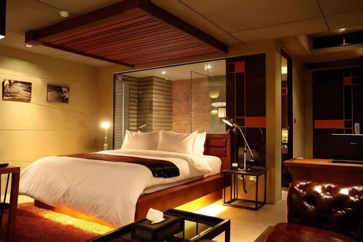1 bedroom, minibar, in-room safe, desk