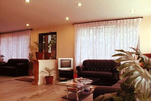 Interior - Cascade Hotel (Kathmandu)