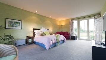 Luxury Room, Accessible (Braeburn) | Premium bedding, in-room safe, rollaway beds, free WiFi