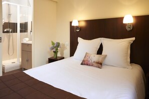 Classic Double Room | Premium bedding, individually decorated, individually furnished, desk