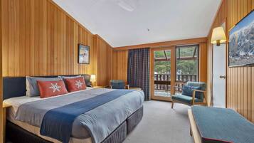 Roupas de cama premium, frigobar, cortinas blackout, Wi-Fi de cortesia