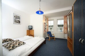 Individually decorated, soundproofing, cribs/infant beds, rollaway beds