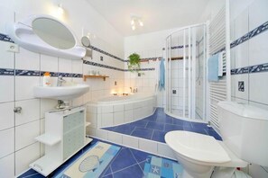 Shower, towels