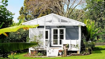 Romantic Cottage, 1 King Bed, Garden View, Garden Area | View from room