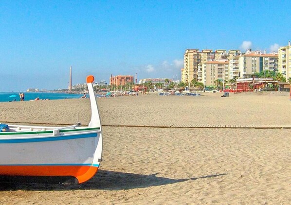 Beach nearby - Pensión Residencia Universitaria Santa Paula (Málaga)