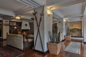 Fireplace - Le Suisse Elegance Hotel (Campos do Jordão)