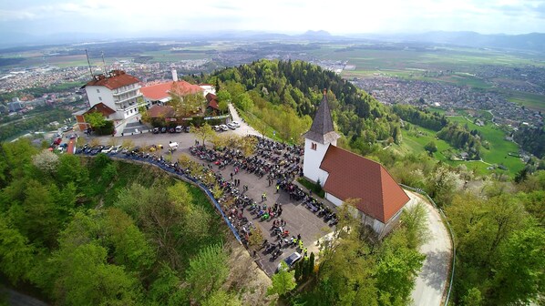 Property grounds - Hotel Bellevue (Kranj)