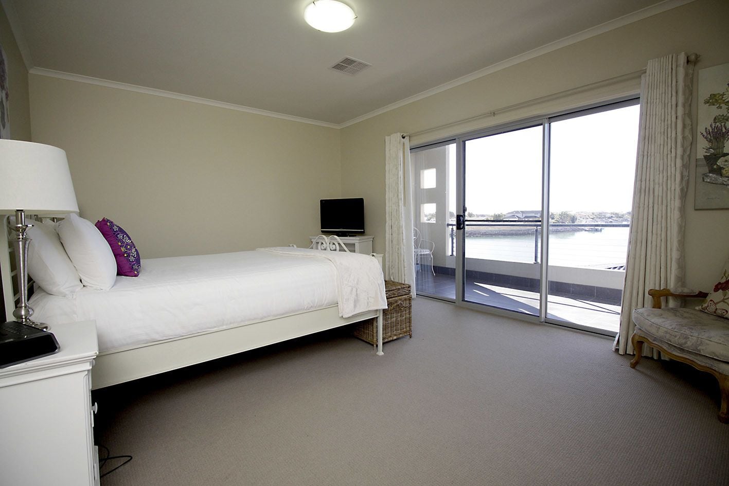 deluxe apartment, 3 bedrooms, marina view | individually furnished, desk, blackout curtains, iron/ironing board