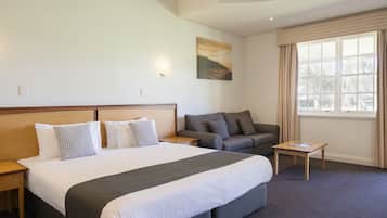 Minibar, soundproofing, iron/ironing board, free WiFi