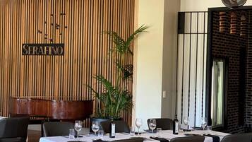 Café da manhã, almoço e jantar