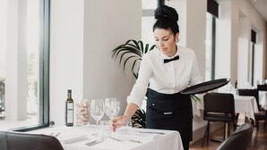 Frokost, lunsj og middag serveres
