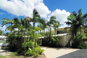 Exterior - Debbie's Place (Rainbow Beach)